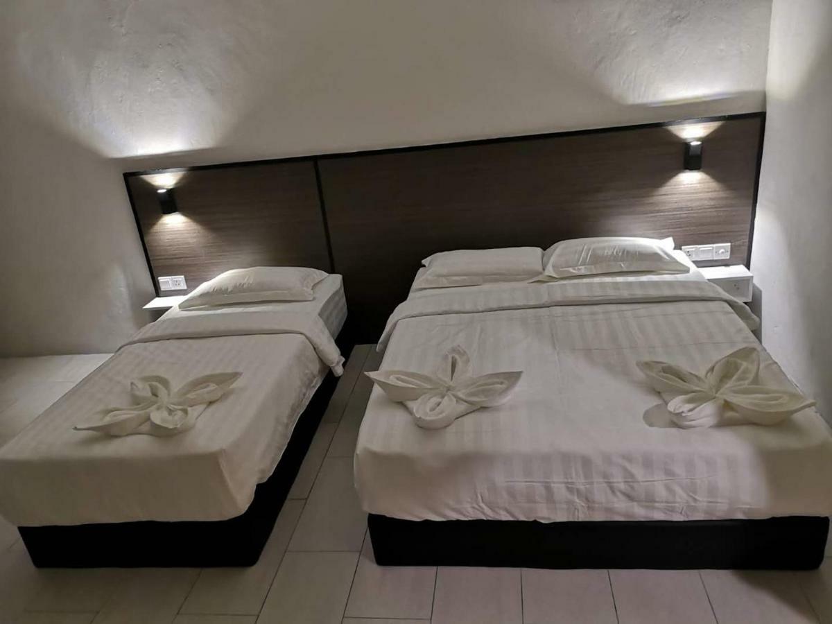 Luna Guesthouse 露娜旅馆 Semporna Ngoại thất bức ảnh