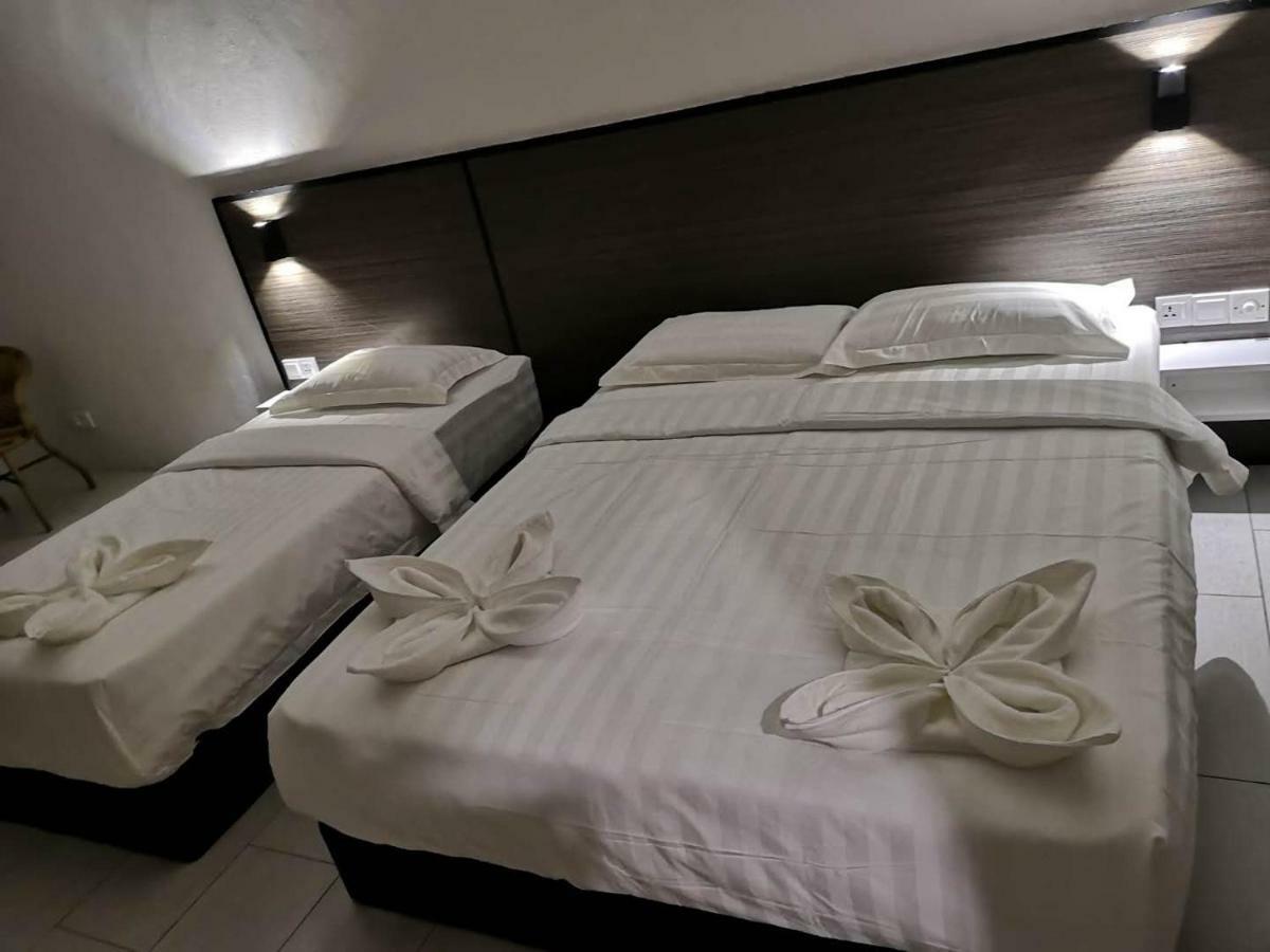 Luna Guesthouse 露娜旅馆 Semporna Ngoại thất bức ảnh
