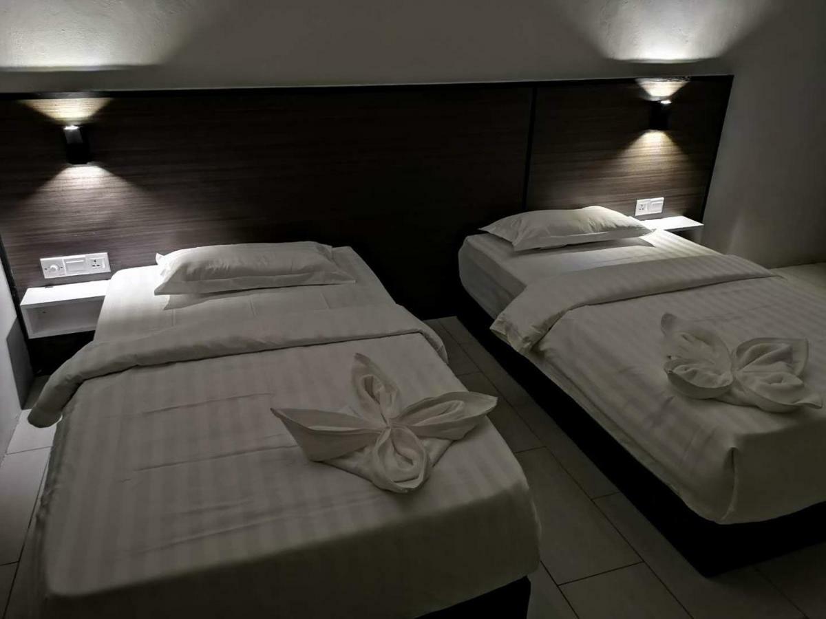 Luna Guesthouse 露娜旅馆 Semporna Ngoại thất bức ảnh